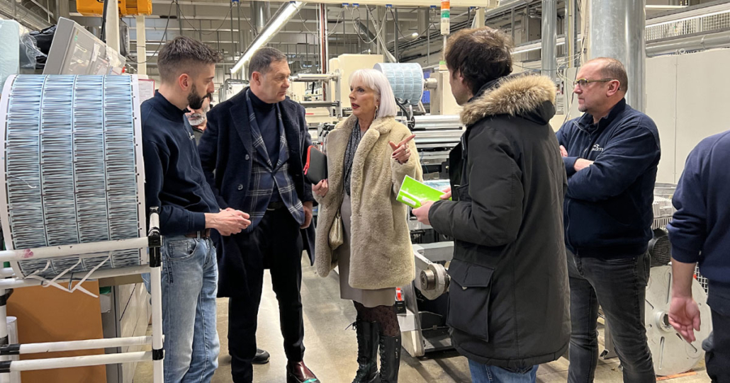 Alcuni docenti dell'ITS Malignani di Udine dialogano con i nostri referenti di produzione e stampa